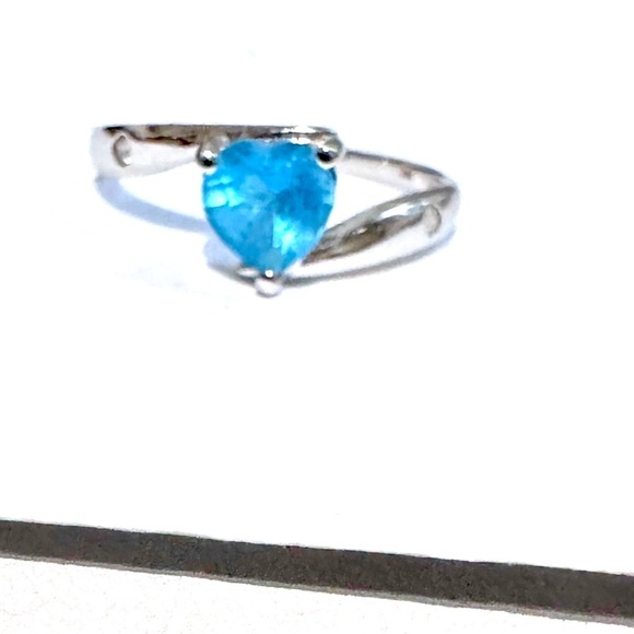 πβ¨ Dainty 14K White Gold Blue Topaz Ring β Minimalist Sparkle + Vintage Charm! - Picture 3 of 14